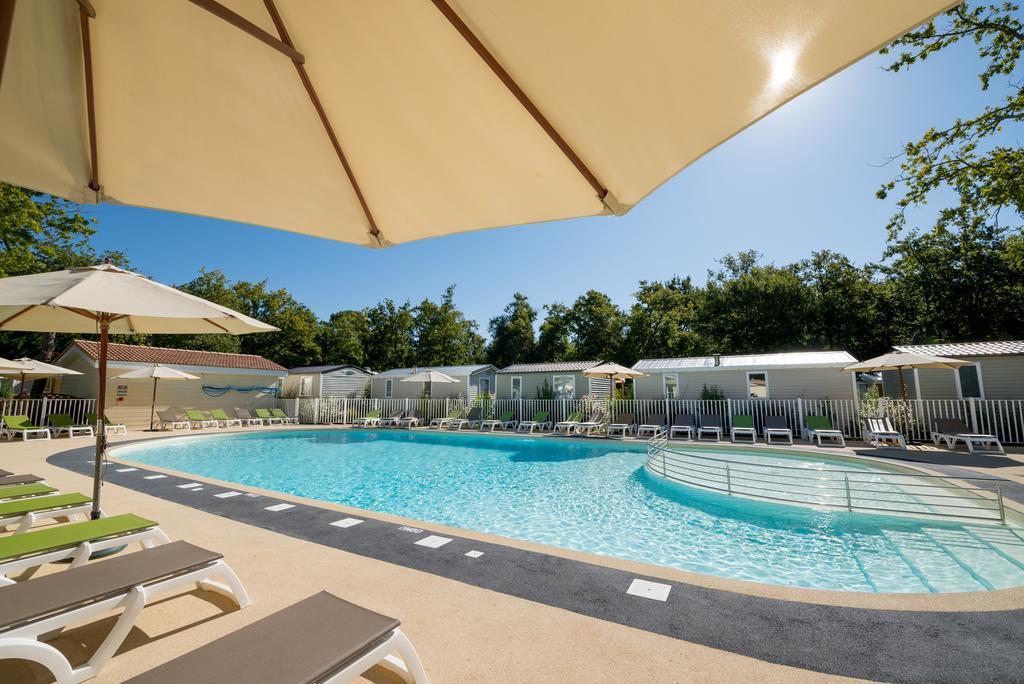 Camping Les Chevrefeuilles Royan Exterior foto